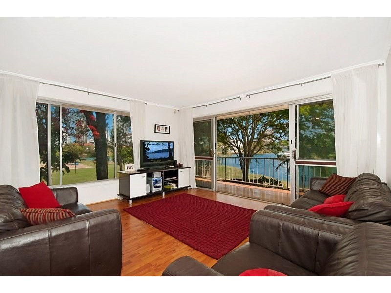 145 Allambi Avenue, Broadbeach Waters QLD 4218