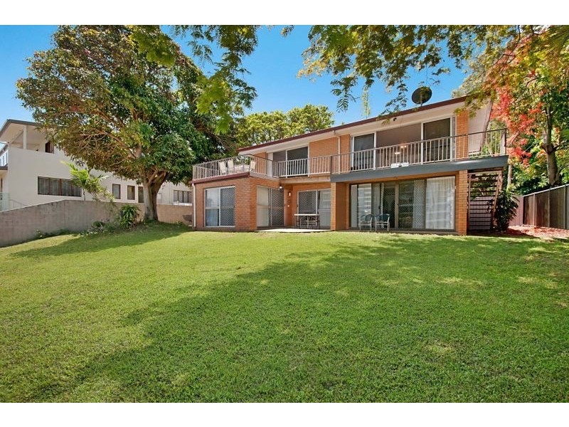 145 Allambi Avenue, Broadbeach Waters QLD 4218