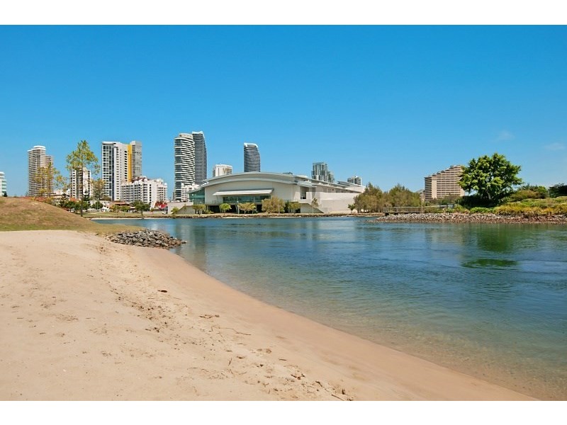145 Allambi Avenue, Broadbeach Waters QLD 4218
