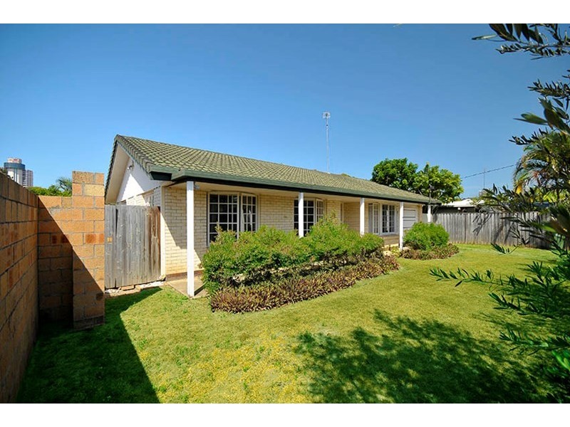 34 Boongala Road, Broadbeach Waters QLD 4218