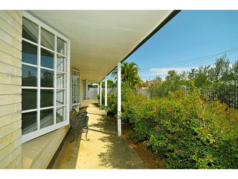 34 Boongala Road, Broadbeach Waters QLD 4218