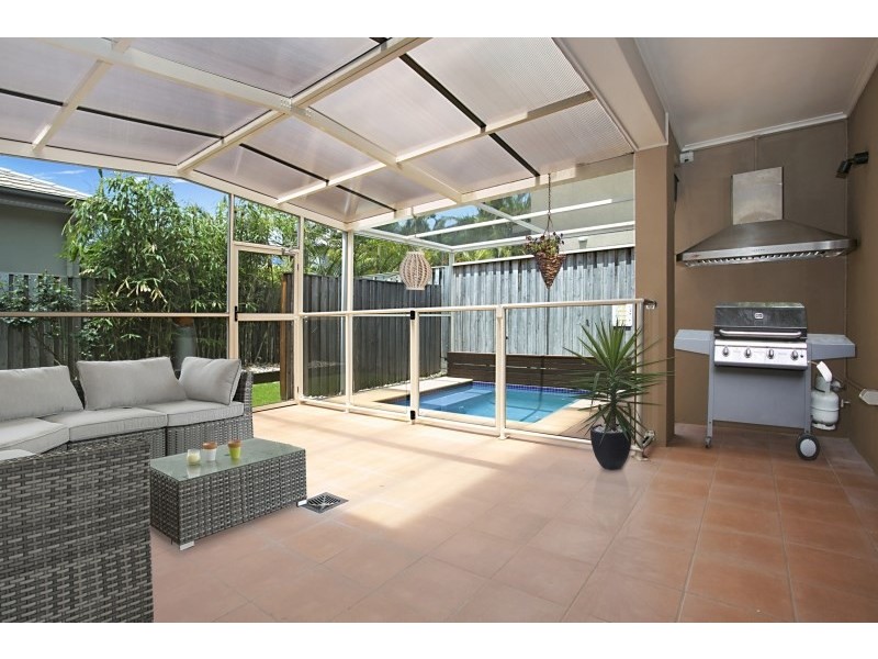 4 Valbonne Avenue, Varsity Lakes QLD 4227