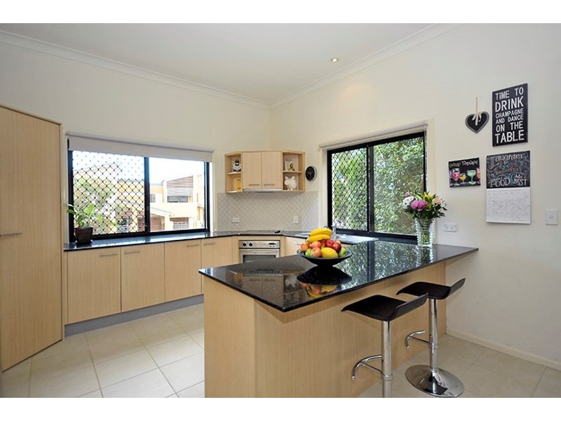 37 Bayswater Avenue, Varsity Lakes QLD 4227