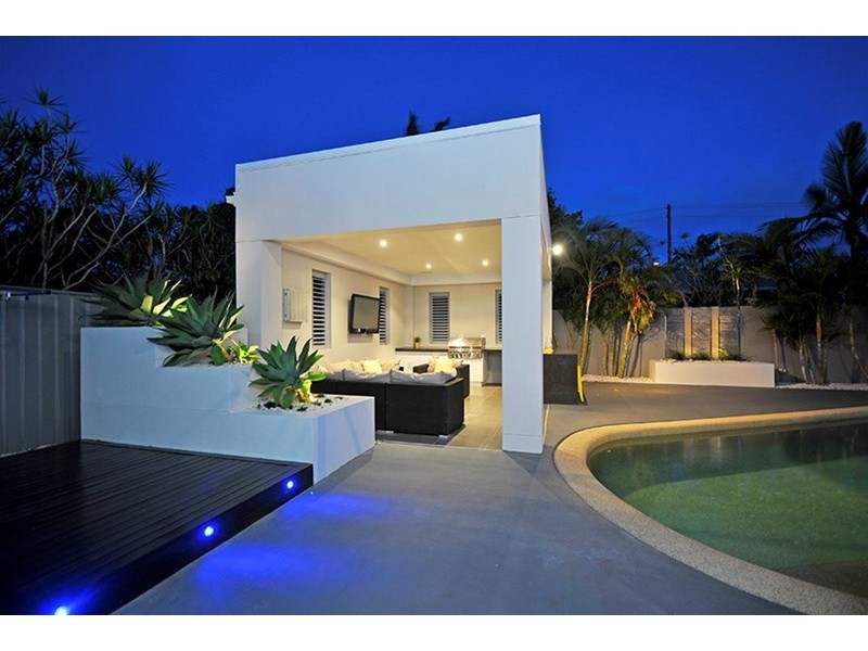 22 Lakeside Avenue, Broadbeach Waters QLD 4218