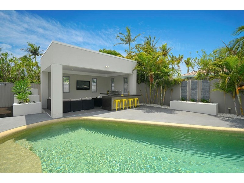 22 Lakeside Avenue, Broadbeach Waters QLD 4218