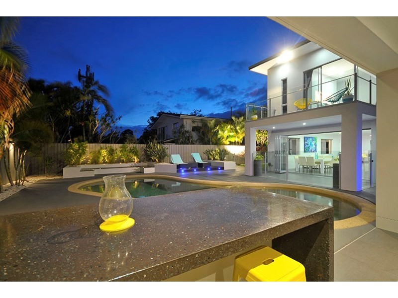 22 Lakeside Avenue, Broadbeach Waters QLD 4218