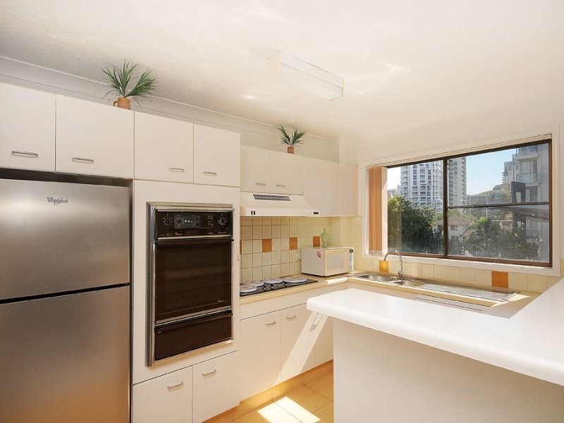 4/15 Mermaid Avenue, Mermaid Beach QLD 4218