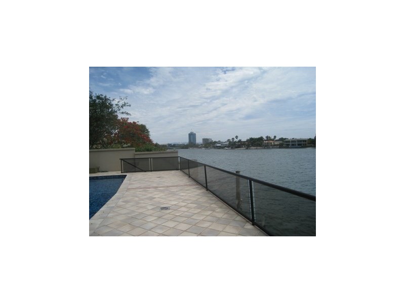10 Southern Cross Drive, Surfers Paradise QLD 4217