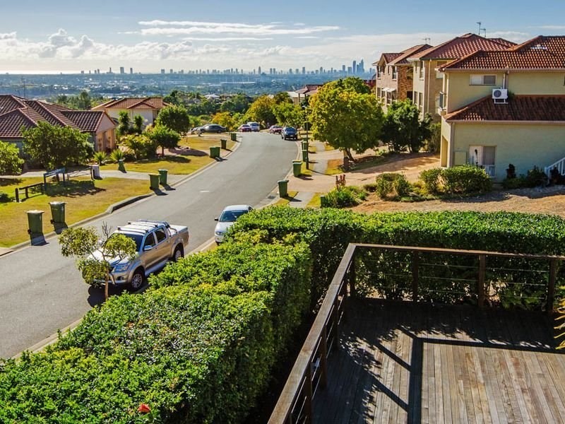 82 Kincaid Drive, Highland Park QLD 4211