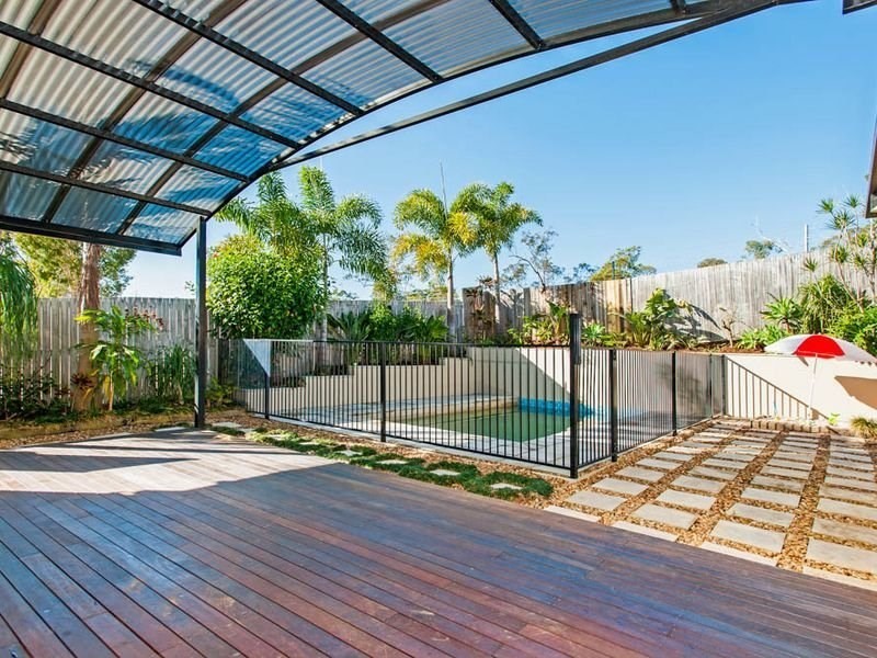 82 Kincaid Drive, Highland Park QLD 4211