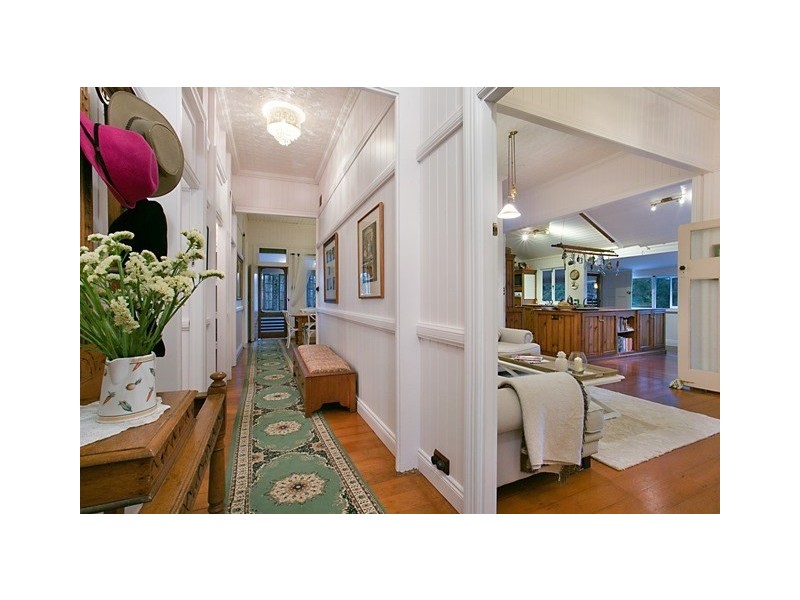 590 Tallebudgera Creek Road, Tallebudgera QLD 4228