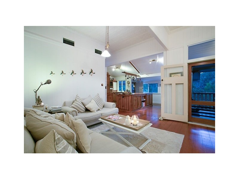 590 Tallebudgera Creek Road, Tallebudgera QLD 4228