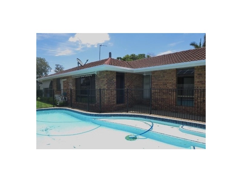 7 Tekapo Street, Broadbeach Waters QLD 4218