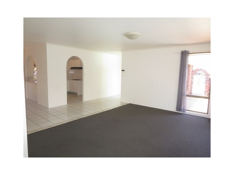 7 Tekapo Street, Broadbeach Waters QLD 4218