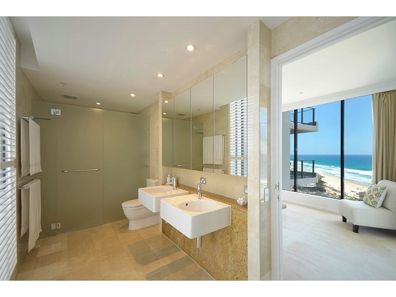 42/173 Old Burleigh Road, Broadbeach QLD 4218