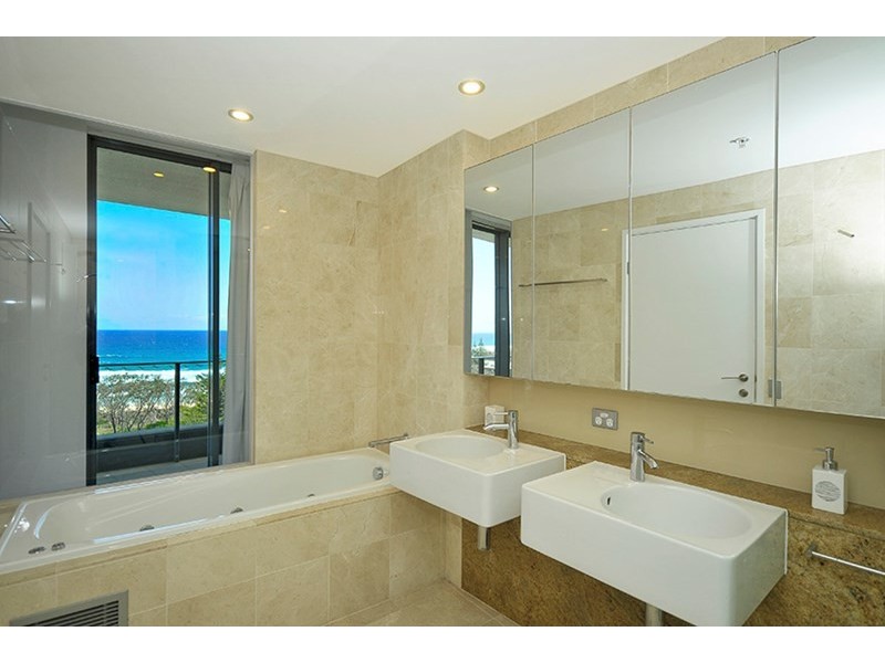 23/173 Old Burleigh Road, Broadbeach QLD 4218