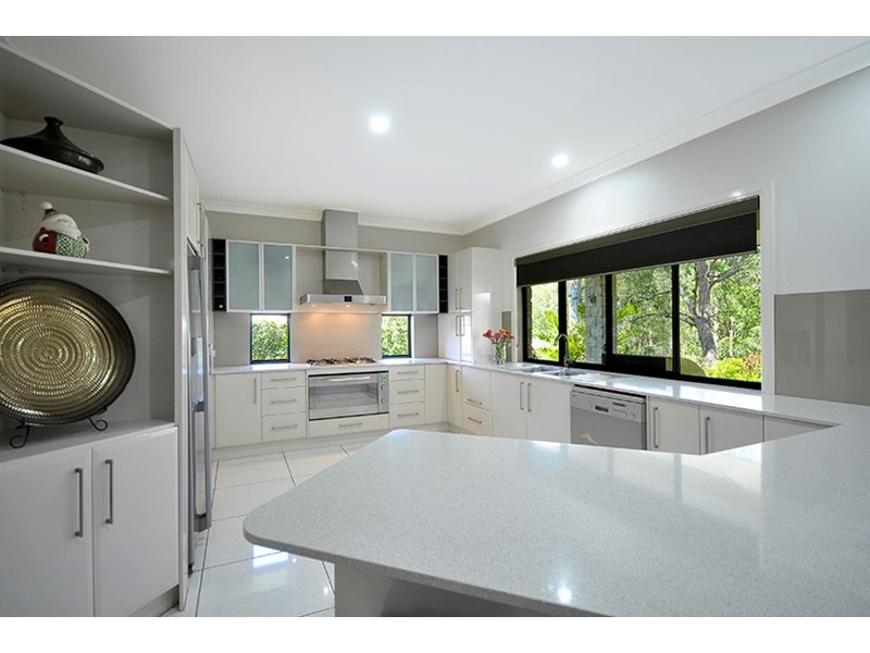 30 Mountainview Crest, Mount Nathan QLD 4211