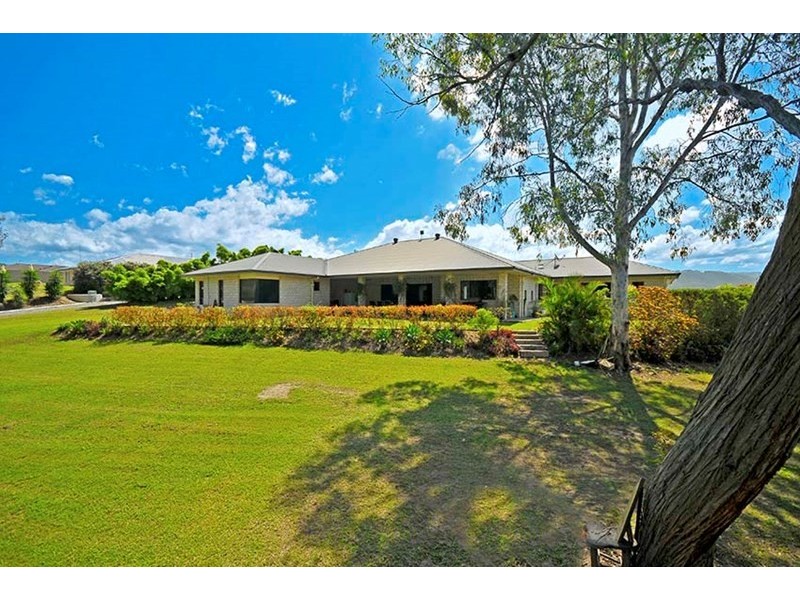 30 Mountainview Crest, Mount Nathan QLD 4211