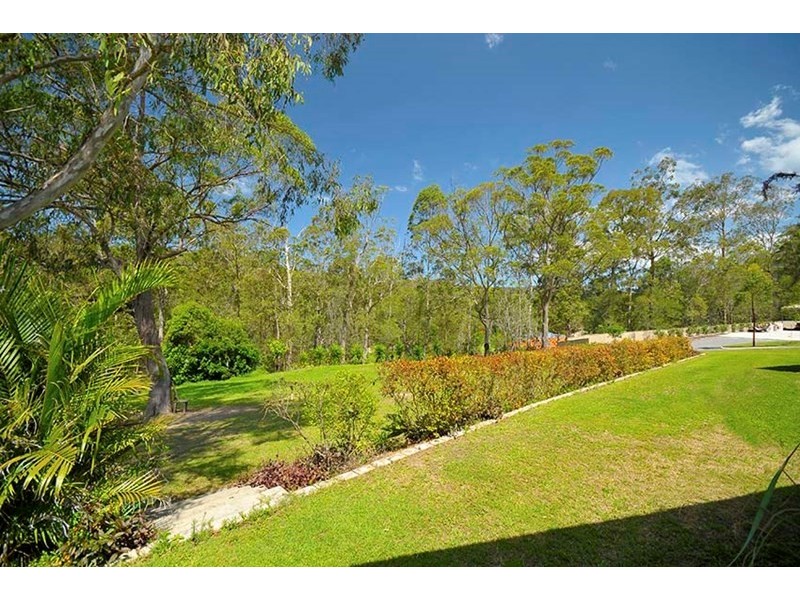 30 Mountainview Crest, Mount Nathan QLD 4211