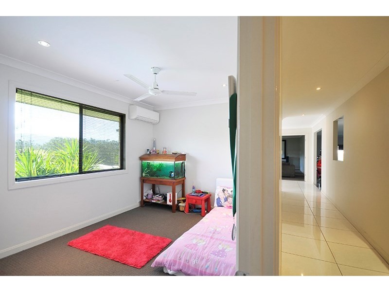 30 Mountainview Crest, Mount Nathan QLD 4211