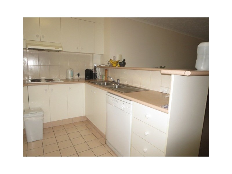 4/32-34 Second Avenue, Broadbeach QLD 4218