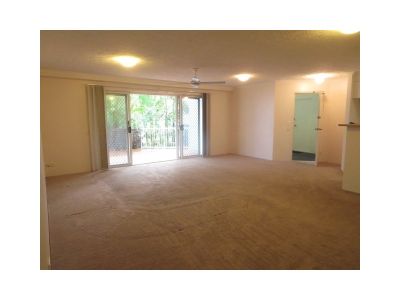 4/32-34 Second Avenue, Broadbeach QLD 4218
