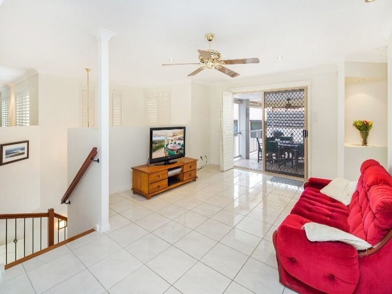 14 Sky Royal Terrace, Burleigh Heads QLD 4220