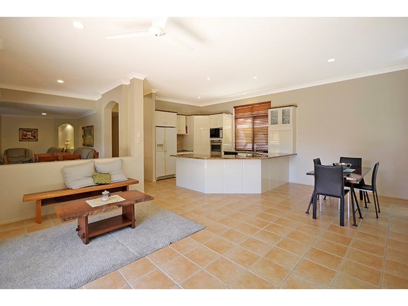 25 Tropicana Circuit, Burleigh Waters QLD 4220