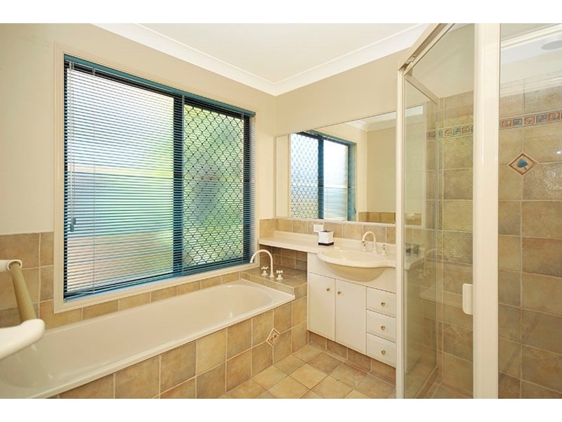 25 Tropicana Circuit, Burleigh Waters QLD 4220