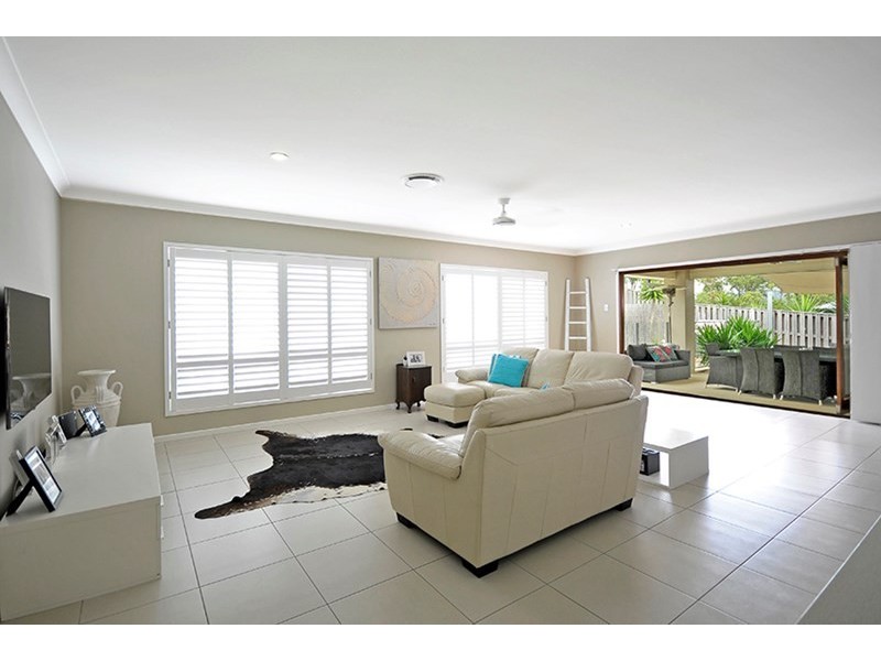 27 Camarillo Circuit, Reedy Creek QLD 4227
