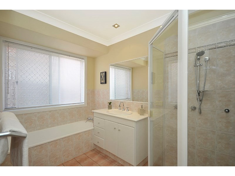 8 Rice Place, Varsity Lakes QLD 4227