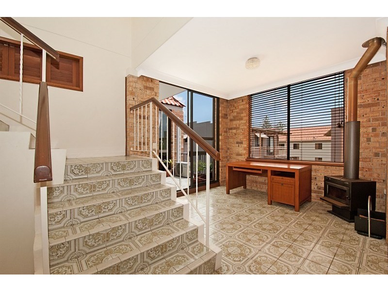 3/6 St Kilda Avenue, Broadbeach QLD 4218