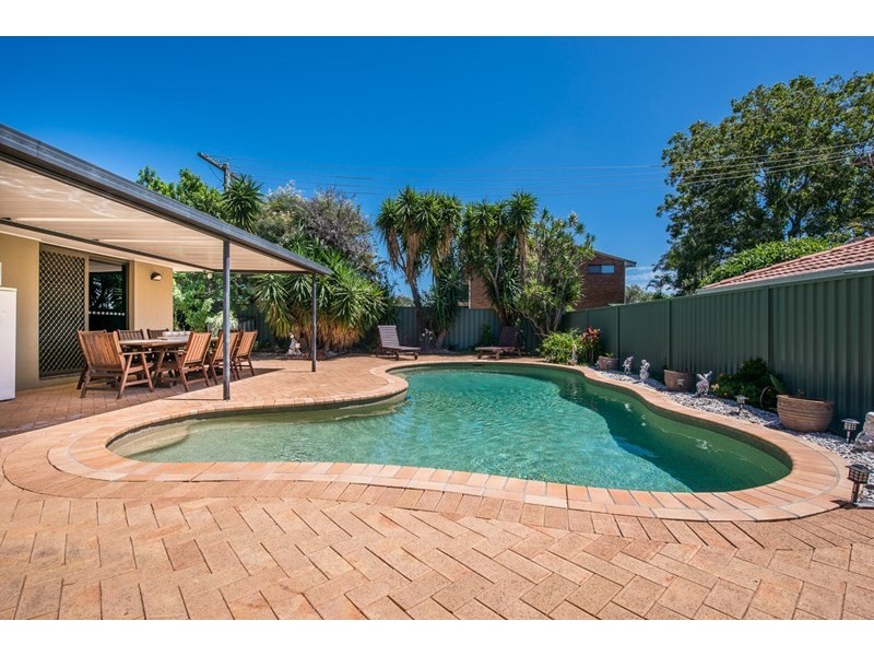 11 Mackay Place, Burleigh Waters QLD 4220