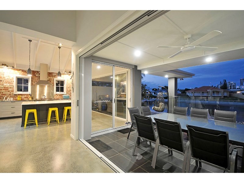 36 Sundowner Court, Mermaid Waters QLD 4218