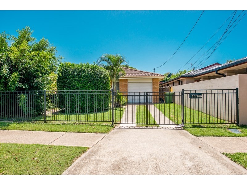 111 Albion Avenue, Miami QLD 4220