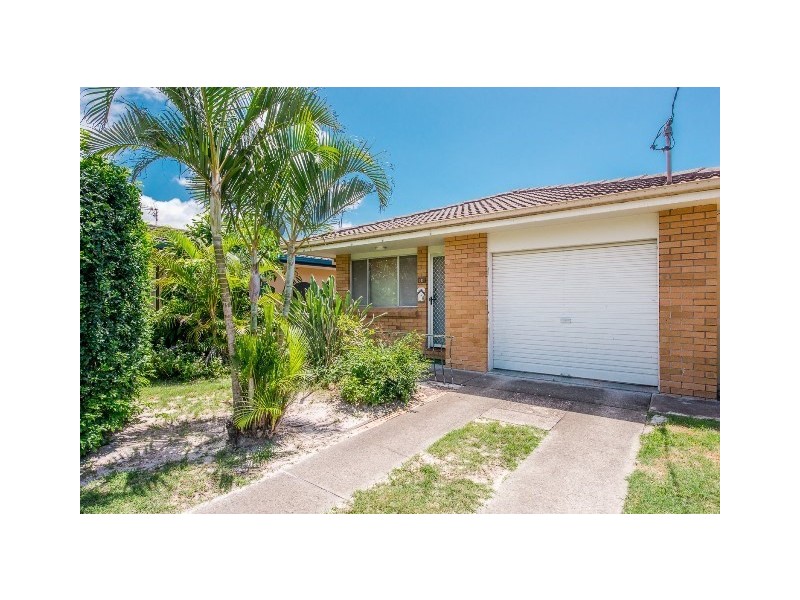 111 Albion Avenue, Miami QLD 4220