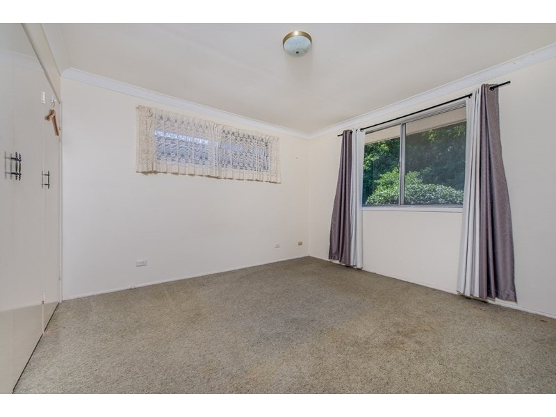 111 Albion Avenue, Miami QLD 4220