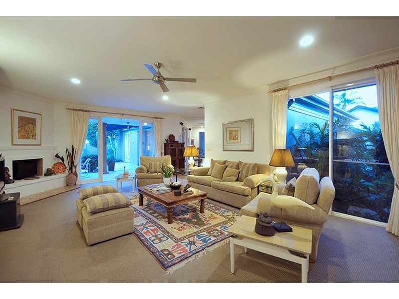 61 Kirralee Drive, Robina QLD 4226