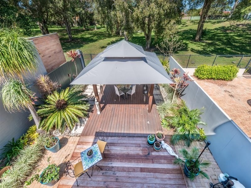 1/8 Vespa Crescent, Bundall QLD 4217