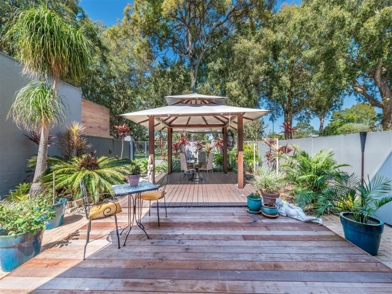 1/8 Vespa Crescent, Bundall QLD 4217