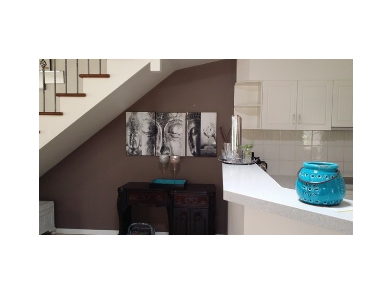 1/8 Vespa Crescent, Bundall QLD 4217