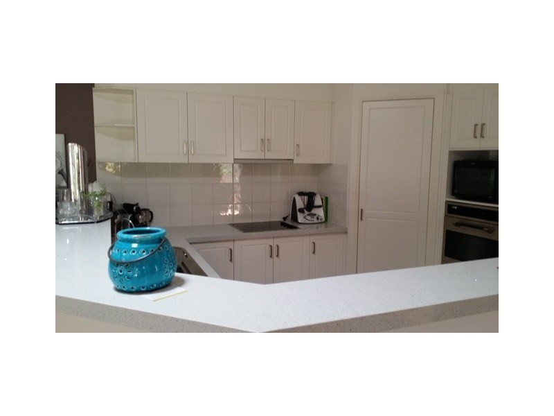 1/8 Vespa Crescent, Bundall QLD 4217