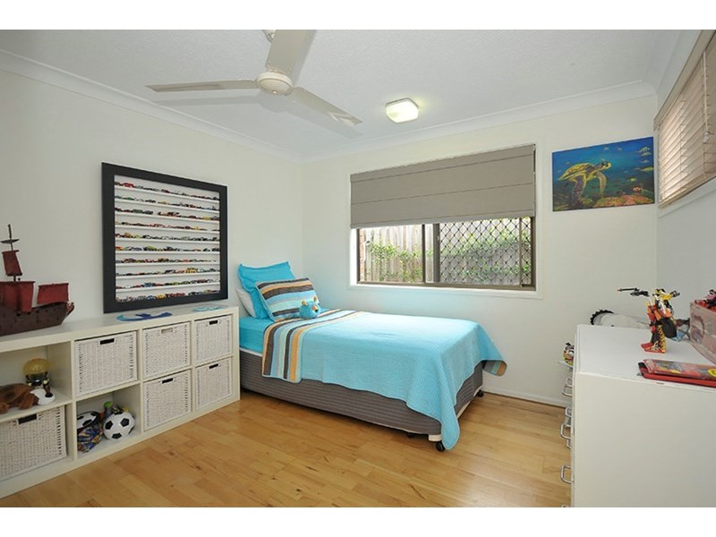 10 Salacia Avenue, Mermaid Waters QLD 4218