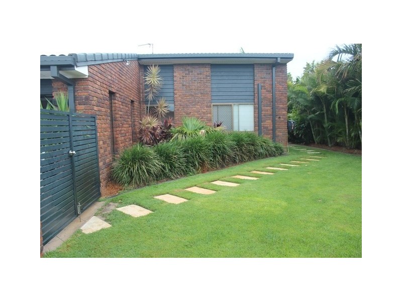 10 Salacia Avenue, Mermaid Waters QLD 4218