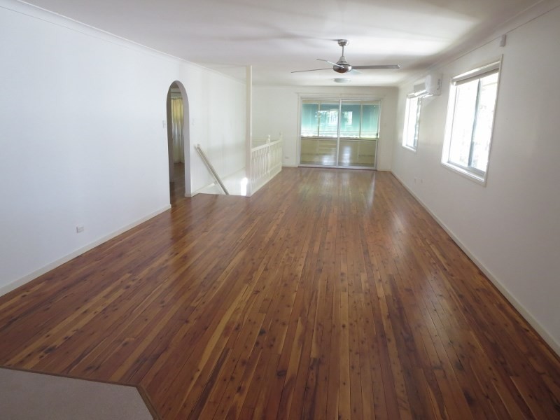 39 Seagull Avenue, Mermaid Beach QLD 4218