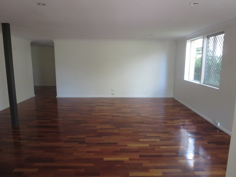 39 Seagull Avenue, Mermaid Beach QLD 4218