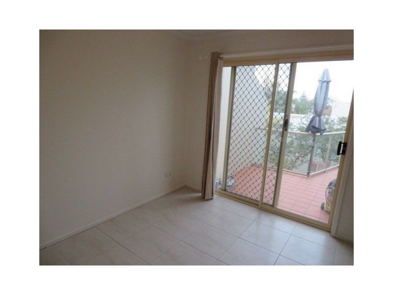 Unit 12/32 Ocean Street, Mermaid Beach QLD 4218