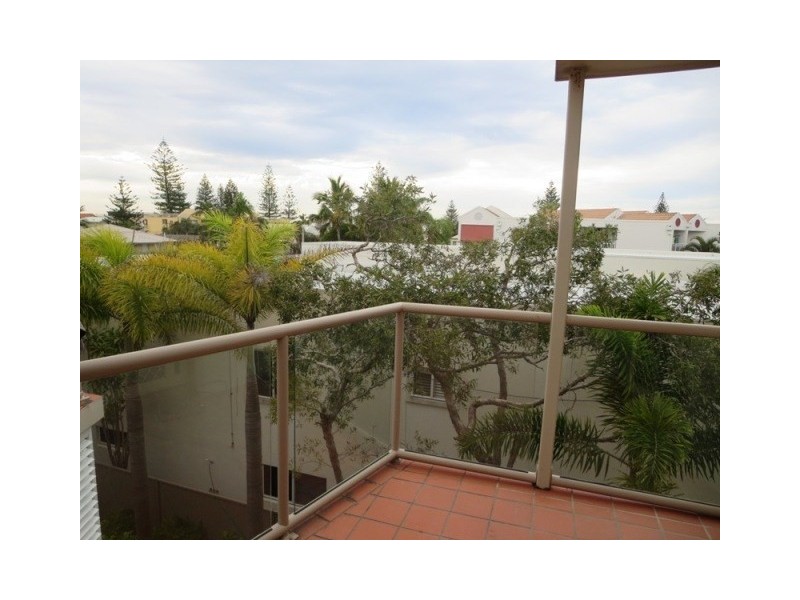 Unit 12/32 Ocean Street, Mermaid Beach QLD 4218