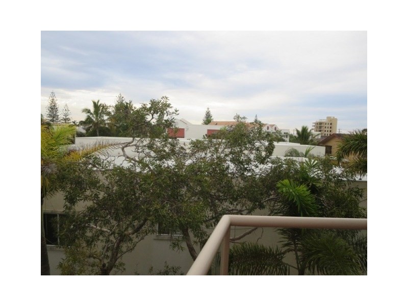 Unit 12/32 Ocean Street, Mermaid Beach QLD 4218
