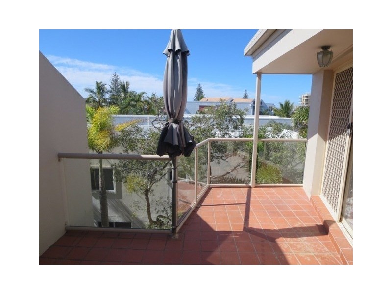 Unit 12/32 Ocean Street, Mermaid Beach QLD 4218